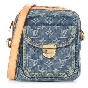 LOUIS VUITTON Denim Camera Bag